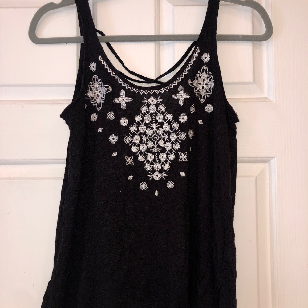 Black and white tank